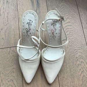 Alice & Olivia Davey white pumps